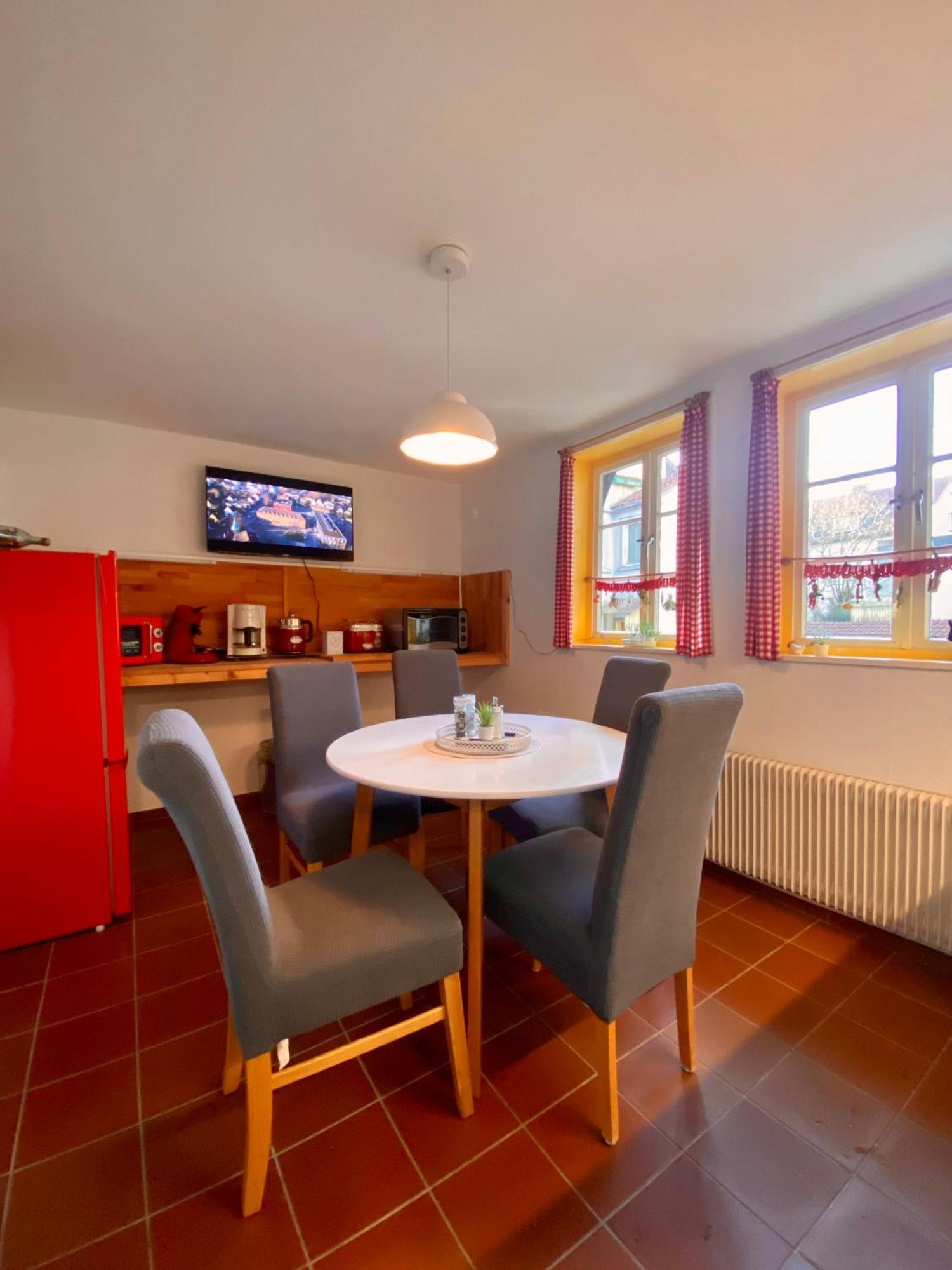 Ferienhaus "Sofia" Anno 1650, Neu - Top Lage - Tempur Beds - Wifi - Parking - Im Herzen Von Detmold-Altstadt, Historische Stadtmauer, Old Lane Detmold Exterior photo